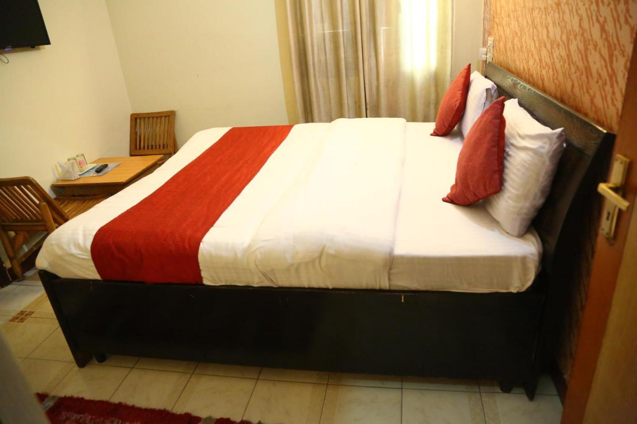 Hotel Diamond Palace Chandigarh Exterior photo
