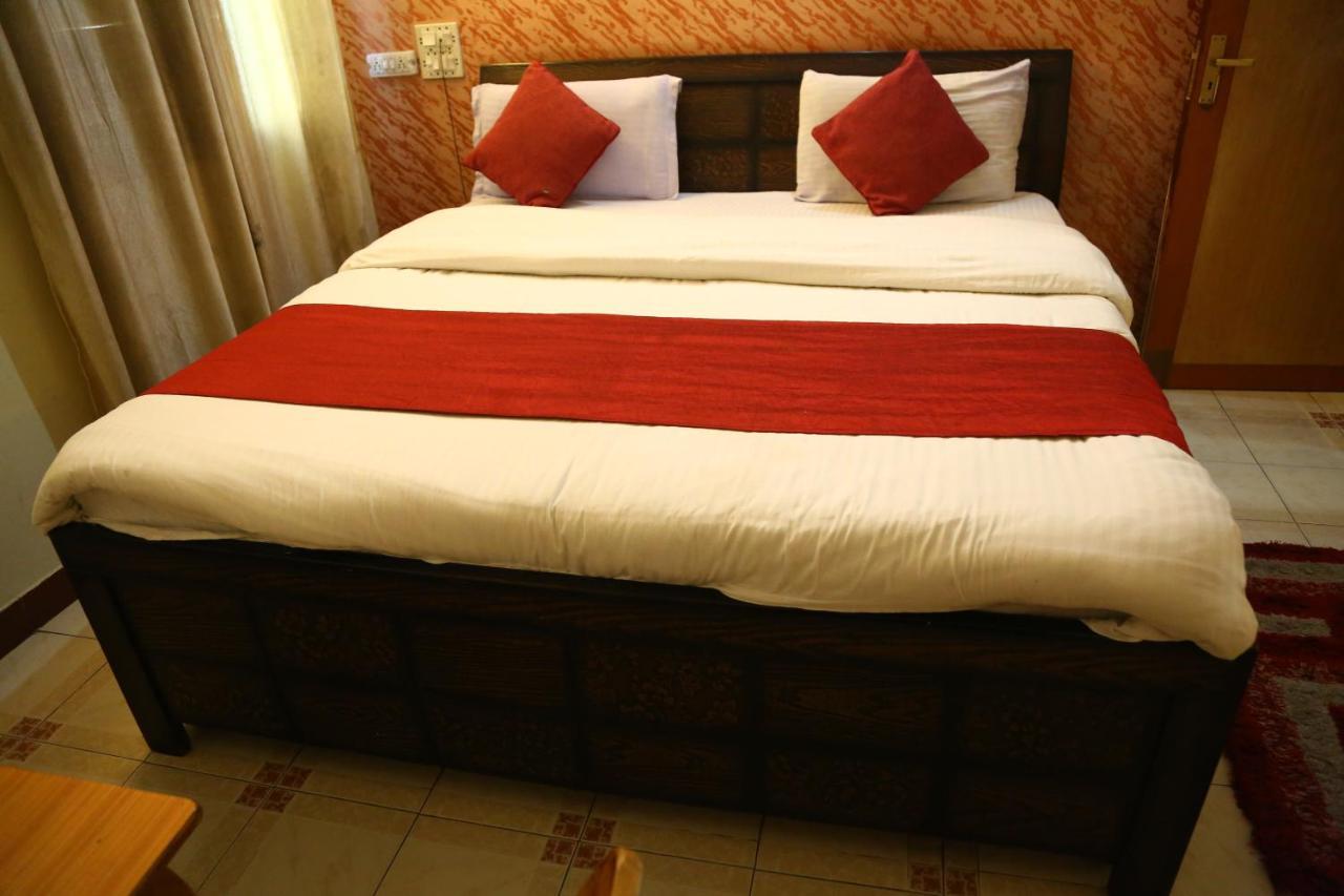 Hotel Diamond Palace Chandigarh Exterior photo