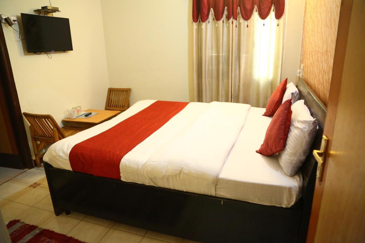 Hotel Diamond Palace Chandigarh Exterior photo