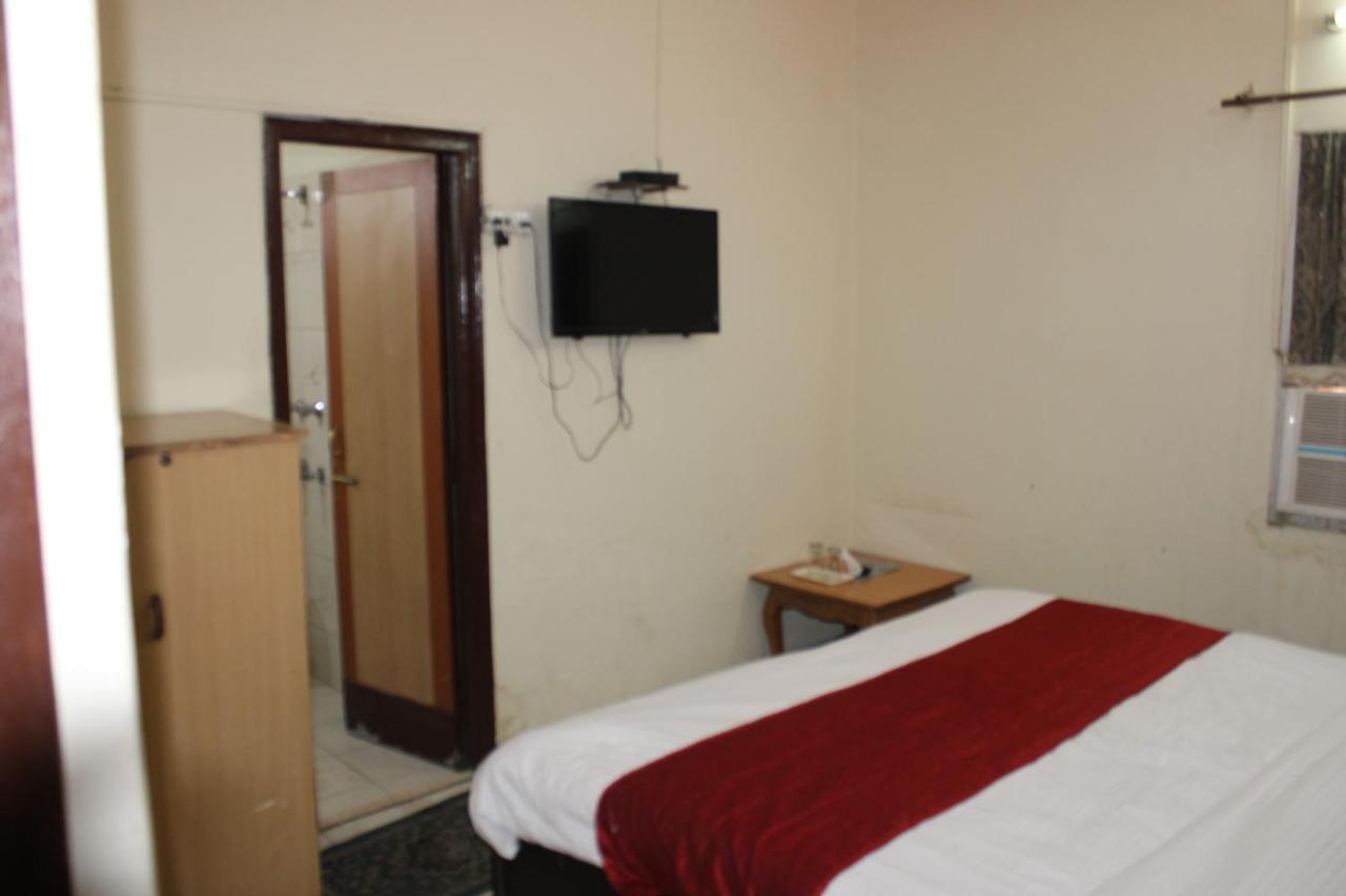Hotel Diamond Palace Chandigarh Exterior photo