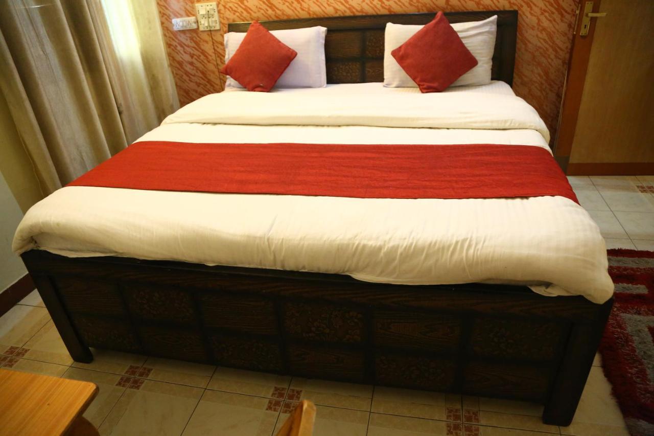 Hotel Diamond Palace Chandigarh Exterior photo
