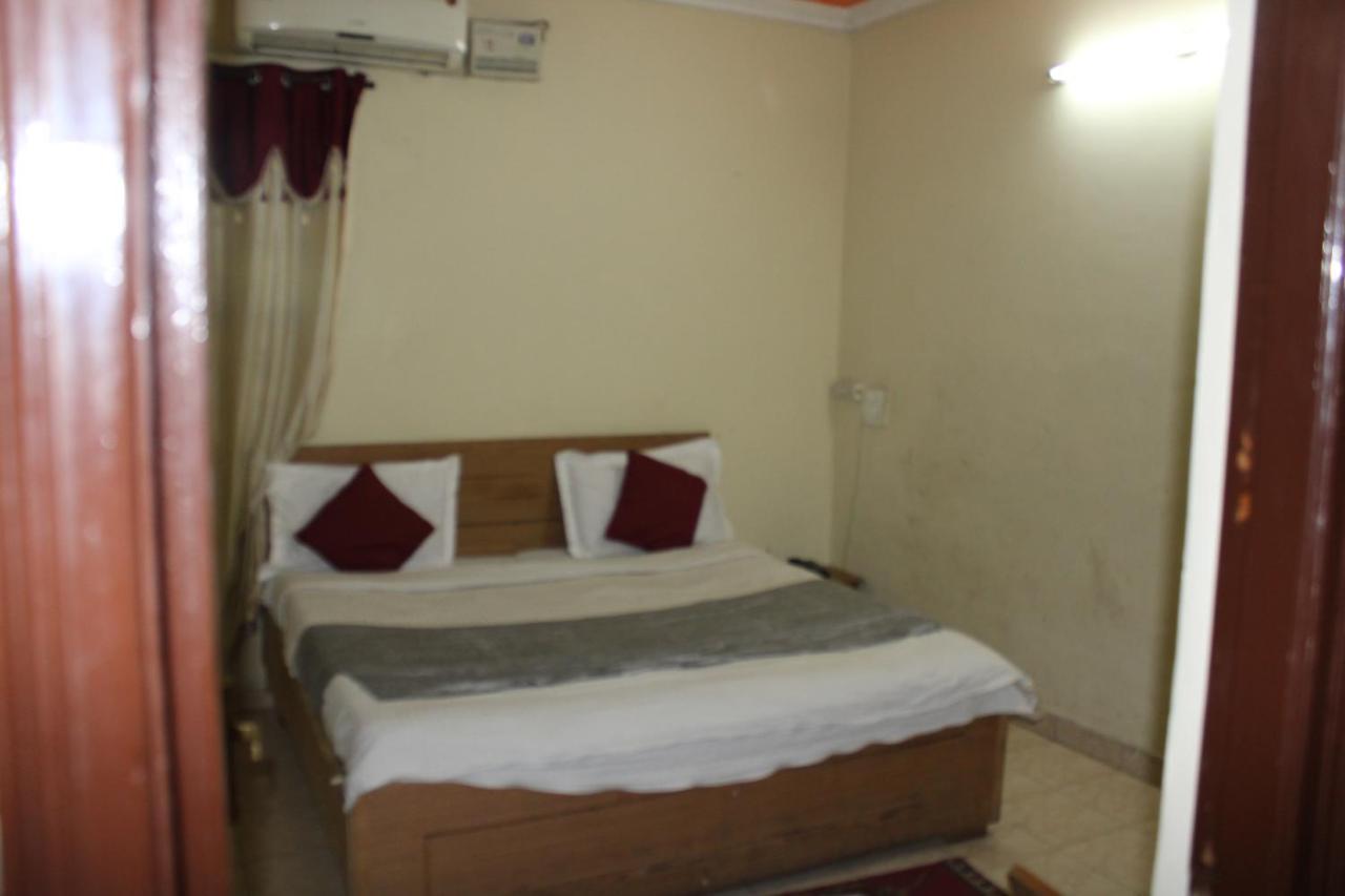 Hotel Diamond Palace Chandigarh Exterior photo